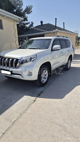 Toyota Land Cruiser Prado-4