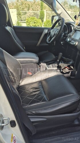 Toyota Land Cruiser Prado-11