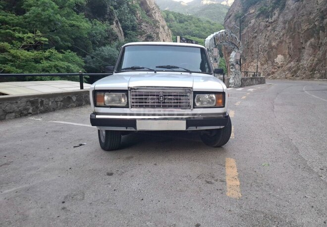 LADA (VAZ) 2107 2005, 95,000 km - 1.6 l - Quba