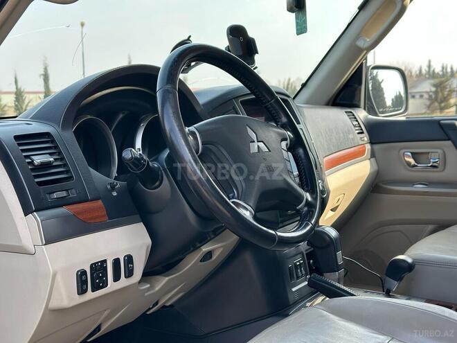 Mitsubishi Pajero 2007, 150,000 km - 3.0 l - Saatlı
