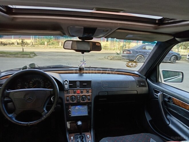 Mercedes C 220 1995, 495,856 km - 2.2 л - Bakı