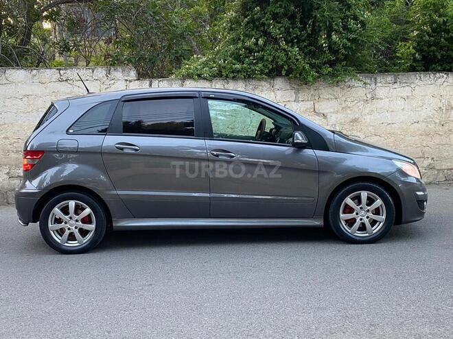 Mercedes B 180 2009, 198,000 km - 1.7 l - Sumqayıt