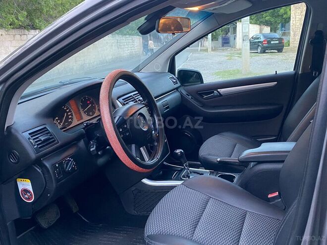 Mercedes B 180 2009, 198,000 km - 1.7 l - Sumqayıt