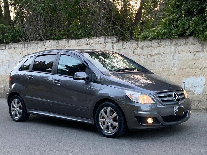 Mercedes B 180 2009, 198,000 km - 1.7 l - Sumqayıt