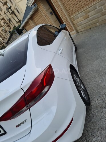 Hyundai Avante 2016, 293,000 km - 1.6 л - Bakı