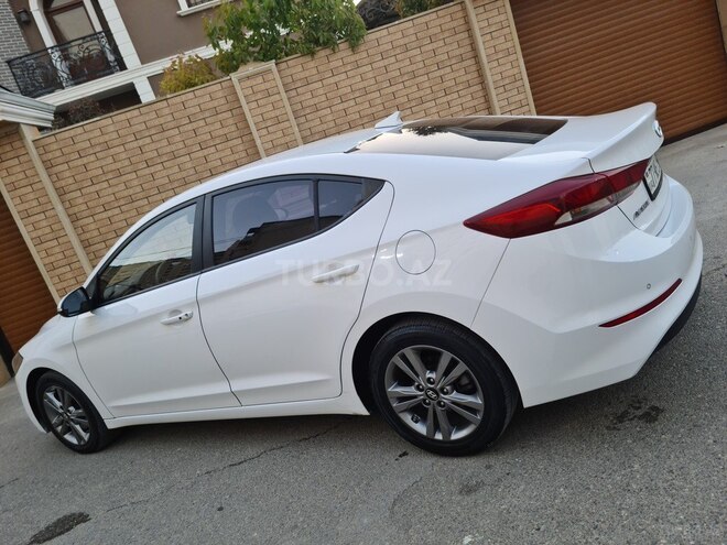 Hyundai Avante 2016, 293,000 km - 1.6 л - Bakı