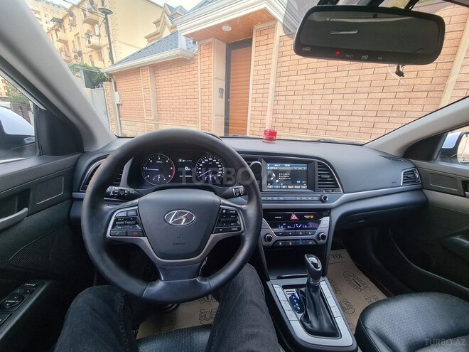 Hyundai Avante 2016, 293,000 km - 1.6 л - Bakı
