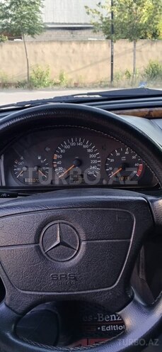 Mercedes C 240 1998, 256,000 km - 2.4 l - Ağcabədi