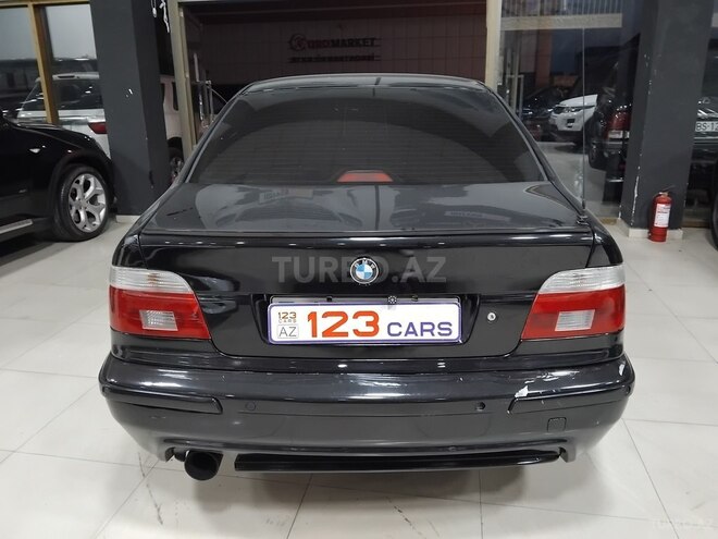 BMW 528-2
