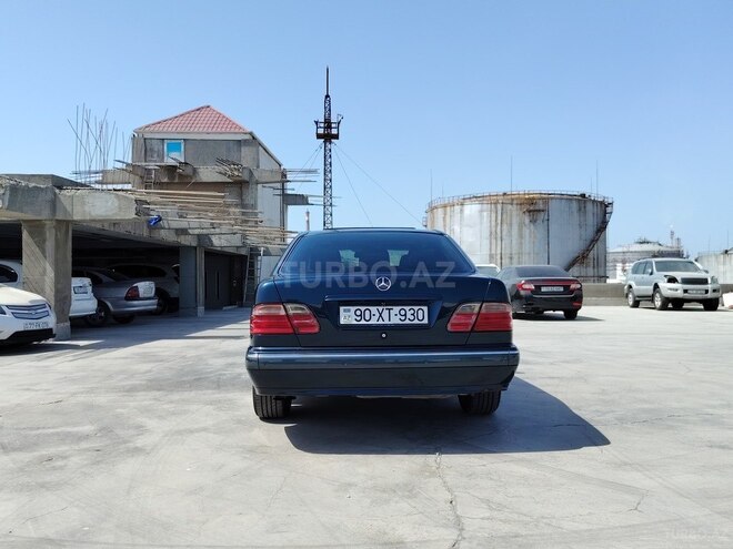 Mercedes E 280 2000, 336,000 km - 2.8 l - Bakı