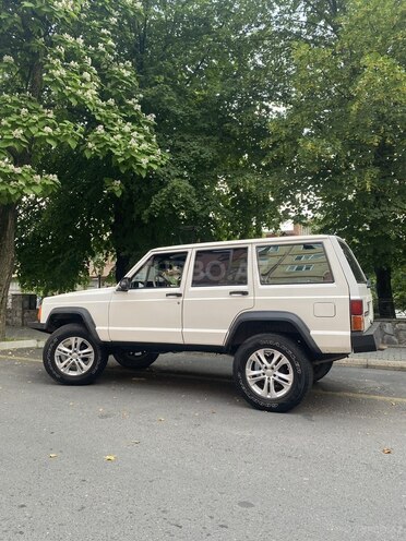 Jeep Cherokee 1994, 356,256 km - 4.0 л - Qax