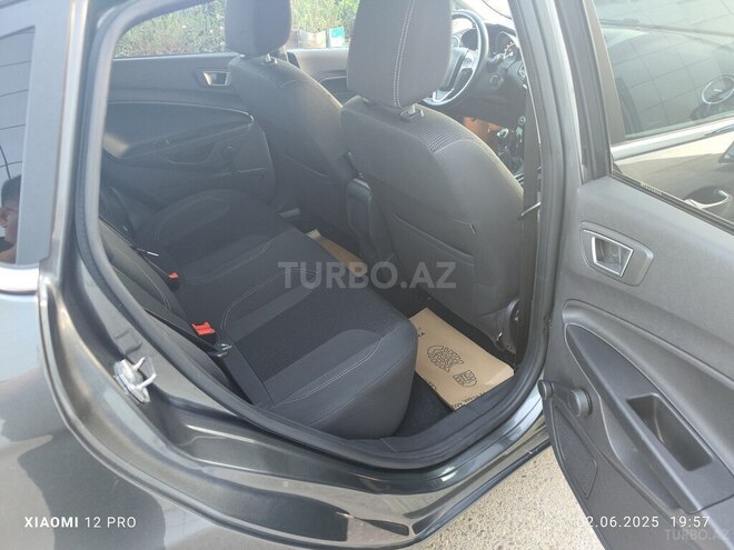 Ford Fiesta 2016, 192,000 km - 1.5 l - Bakı