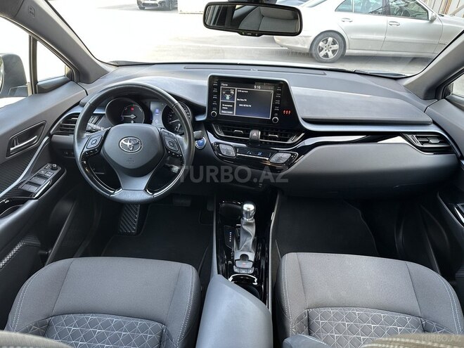 Toyota C-HR 2020, 29,000 km - 1.8 л - Bakı