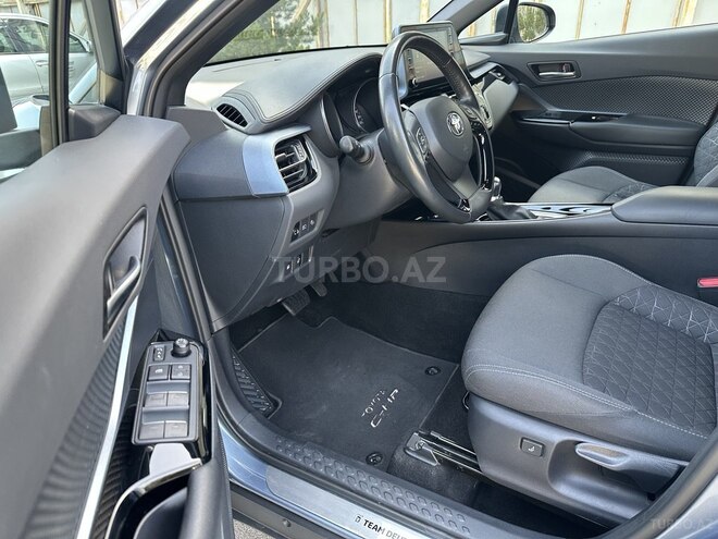 Toyota C-HR 2020, 29,000 km - 1.8 л - Bakı
