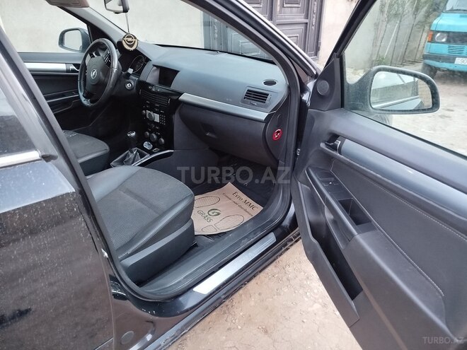 Opel Astra 2009, 257,000 km - 1.4 l - Bakı