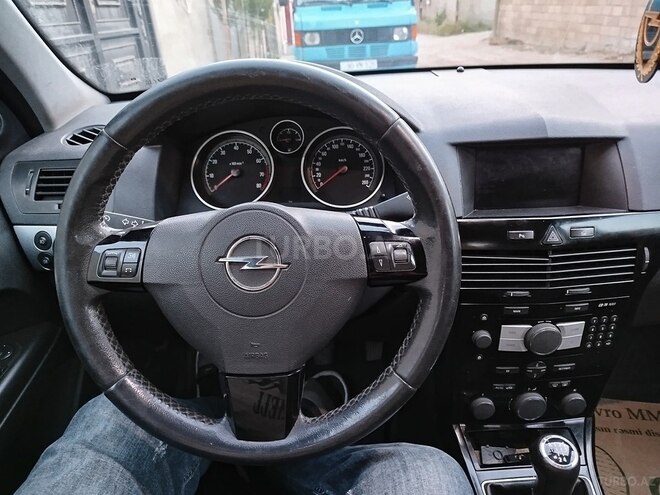 Opel Astra 2009, 257,000 km - 1.4 l - Bakı