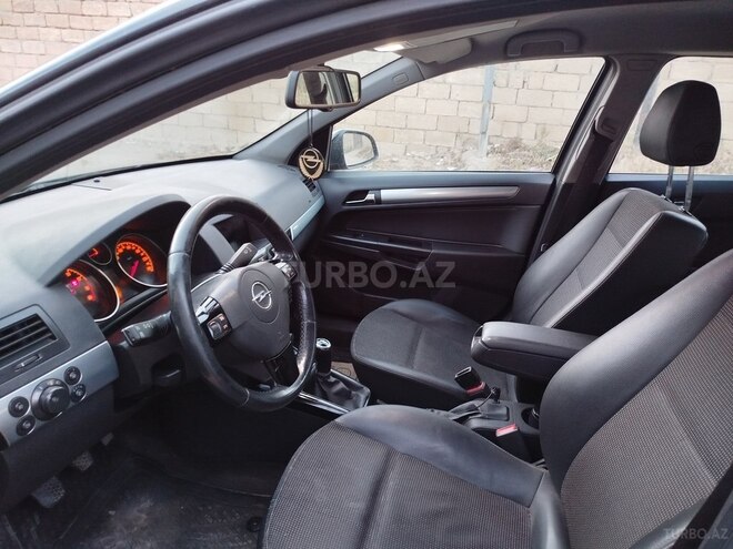 Opel Astra 2009, 257,000 km - 1.4 l - Bakı