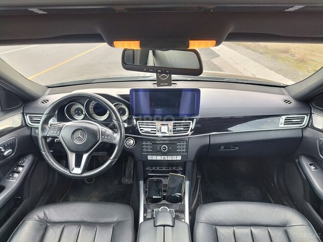Mercedes E 220 d 2015, 168,000 km - 2.2 l - Salyan