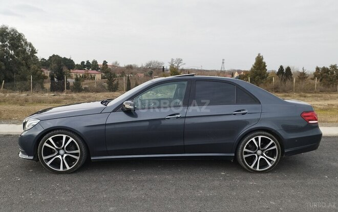 Mercedes E 220 d 2015, 168,000 km - 2.2 l - Salyan
