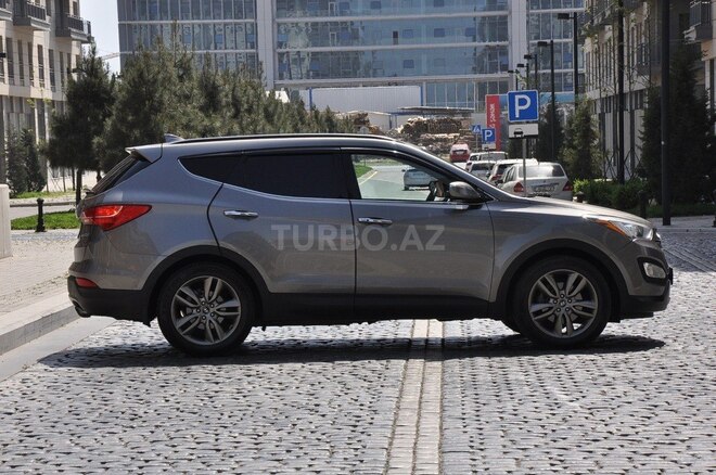 Hyundai Santa Fe-13