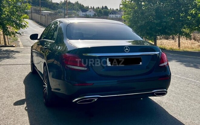Mercedes E 220 d 2018, 330,000 km - 2.2 л - Bakı