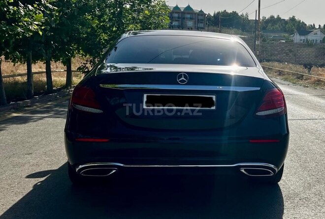 Mercedes E 220 d 2018, 330,000 km - 2.2 л - Bakı
