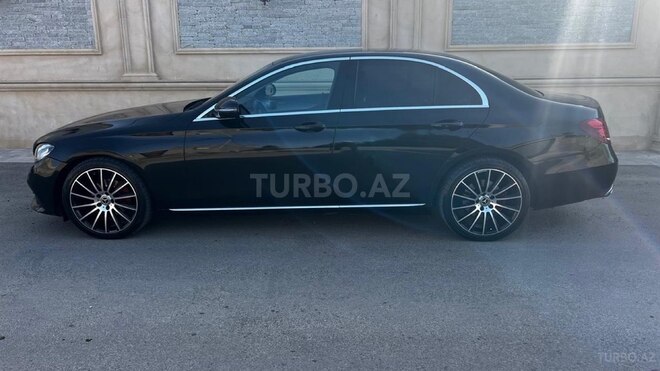 Mercedes E 220 d 2018, 330,000 km - 2.2 л - Bakı