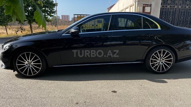 Mercedes E 220 d 2018, 330,000 km - 2.2 л - Bakı