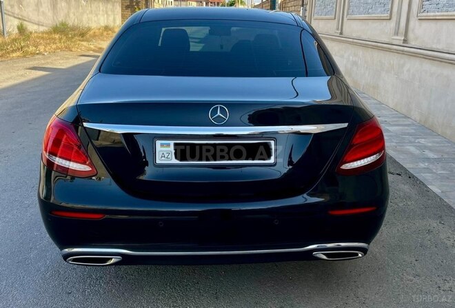 Mercedes E 220 d 2018, 330,000 km - 2.2 л - Bakı