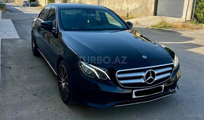 Mercedes E 220 d 2018, 330,000 km - 2.2 л - Bakı