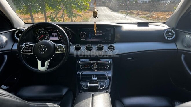 Mercedes E 220 d 2018, 330,000 km - 2.2 л - Bakı