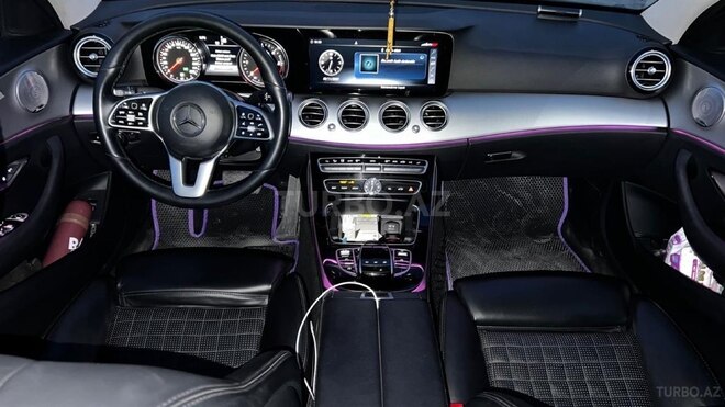 Mercedes E 220 d 2018, 330,000 km - 2.2 л - Bakı