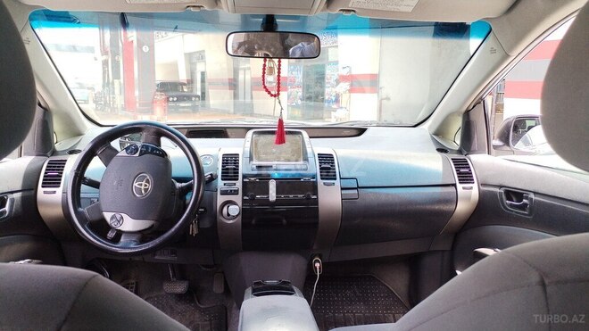 Toyota Prius-11