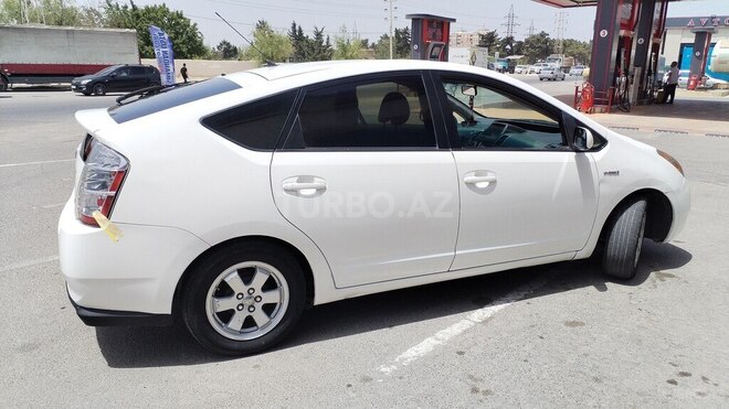 Toyota Prius-7