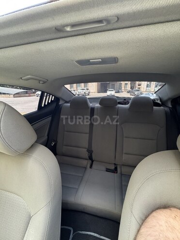 Hyundai Elantra 2017, 136,000 km - 2.0 l - Bakı