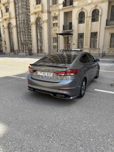 Hyundai Elantra 2017, 136,000 km - 2.0 l - Bakı