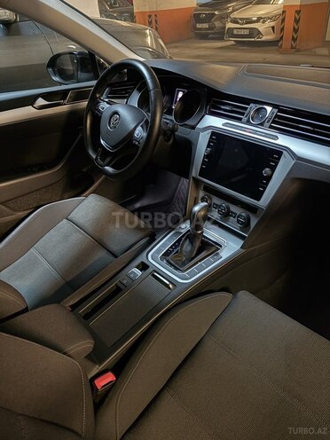 Volkswagen Passat 2019, 96,000 km - 1.4 l - Bakı