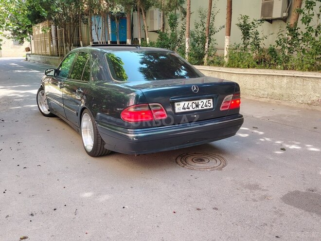 Mercedes E 280 2000, 421,000 km - 2.8 l - Bakı