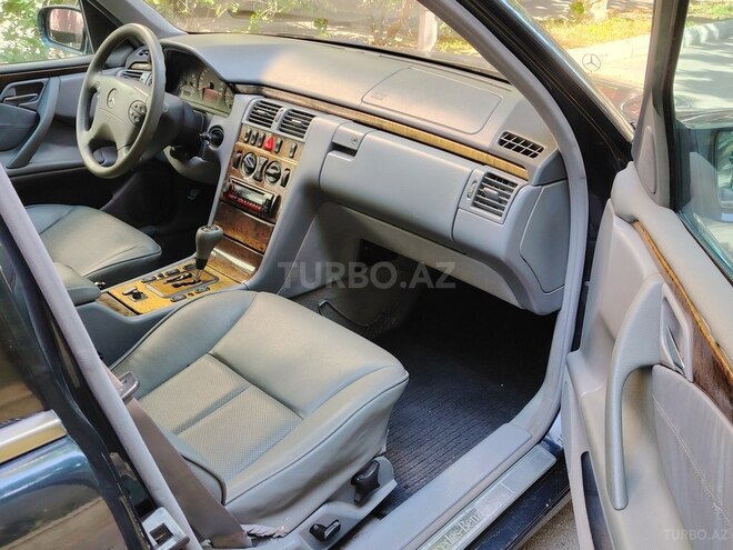 Mercedes E 280 2000, 421,000 km - 2.8 l - Bakı