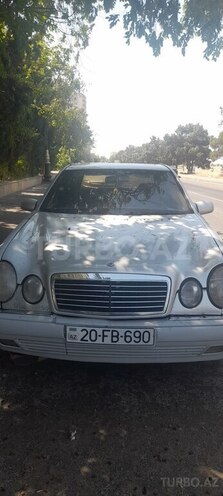 Mercedes E 220 d 1999, 450,000 km - 2.2 l - Bakı