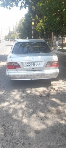 Mercedes E 220 d 1999, 450,000 km - 2.2 l - Bakı