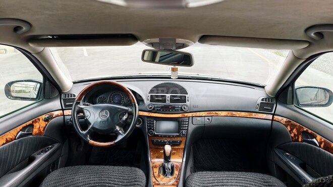 Mercedes E 240 2002, 290,000 km - 2.6 l - Sumqayıt