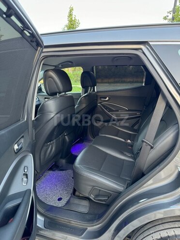 Hyundai Santa Fe-14