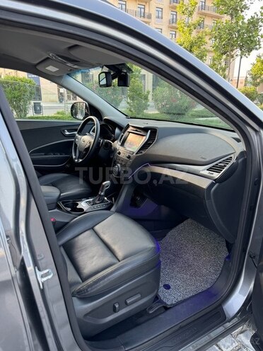 Hyundai Santa Fe-15