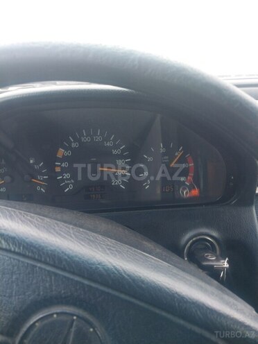 Mercedes C 240 1997, 358,000 km - 2.4 l - Bakı