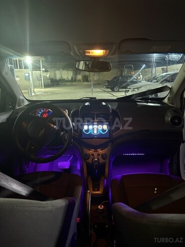 Chevrolet Aveo-13