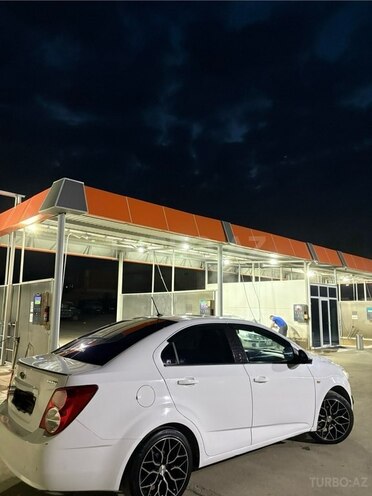 Chevrolet Aveo-9