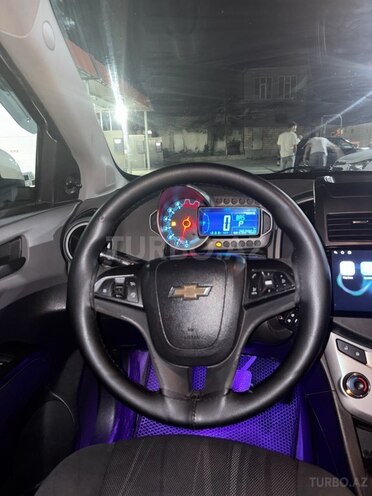 Chevrolet Aveo-11