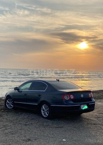 Volkswagen Passat 2005, 330,000 km - 2.0 l - Bakı