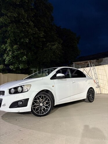 Chevrolet Aveo-4